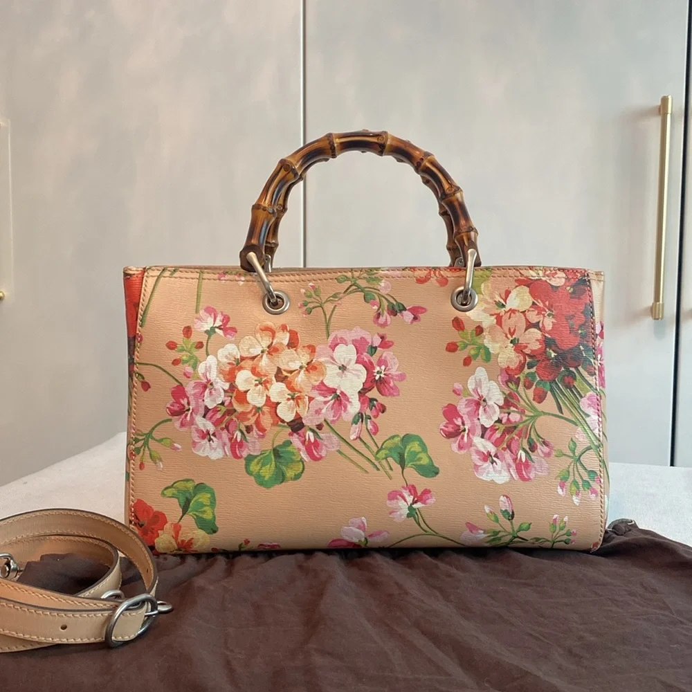 Gucci • Blooms Print Bamboo Shopper Tote in Pink Apricot *AUTHENTICATED* - Picture 5 of 17